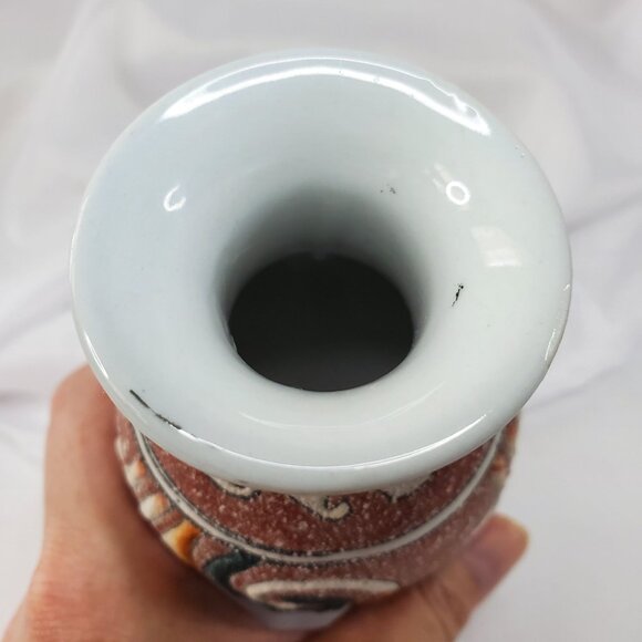 VTG Sandstone Textured Vase 6" Hand Painted Southwest Design Cream, Tan & blue - Picture 5 of 10